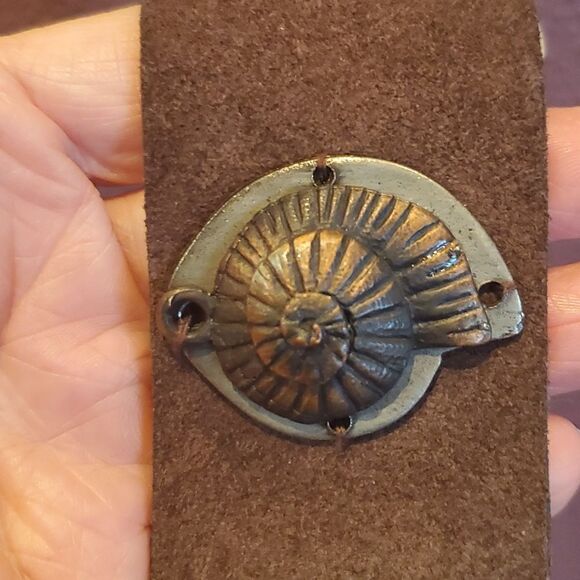 Bracelet Leather, Brand New with Adjustable Snaps! NWOT. - Picture 3 of 6